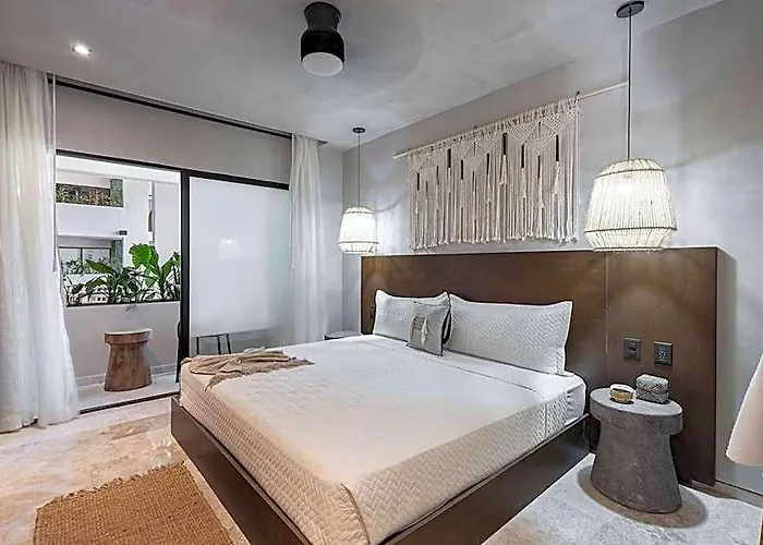 Bakal By Lockey Hotel